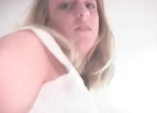 Loving music and playing with a vinyl while shitting